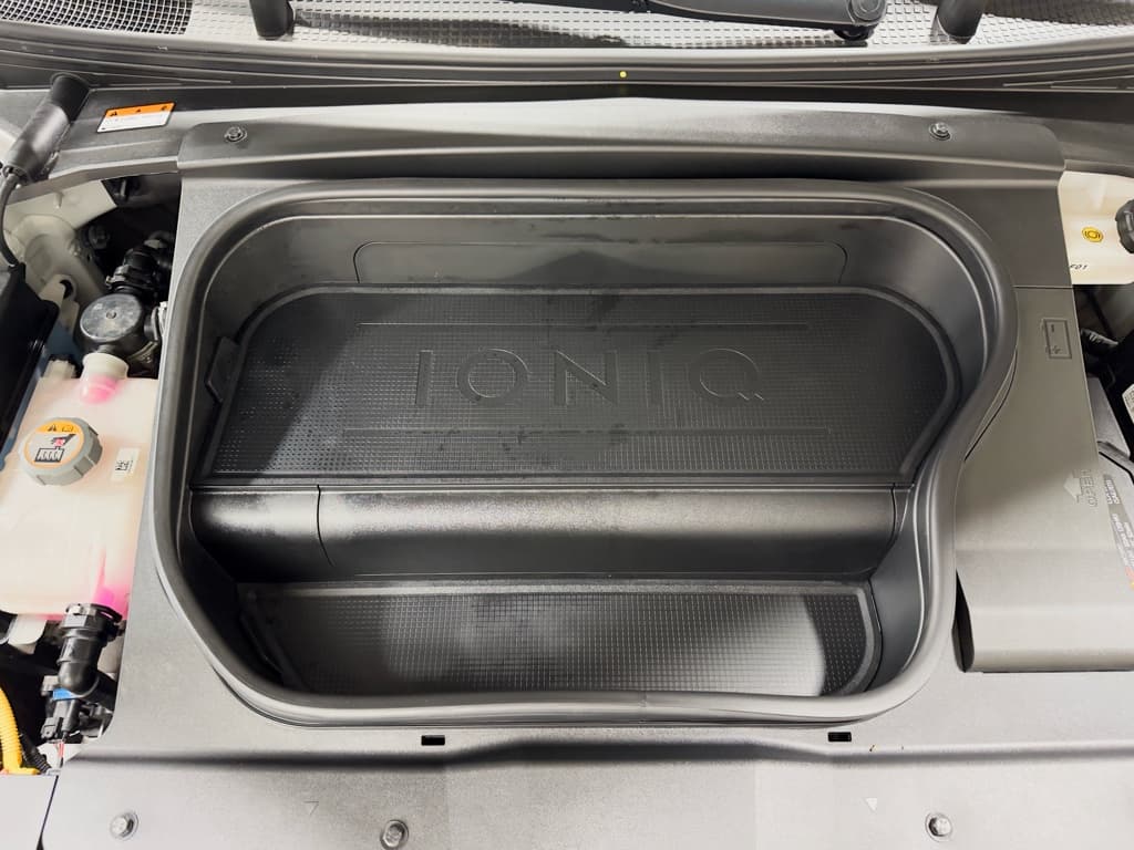 2023 Hyundai IONIQ 6 view 25