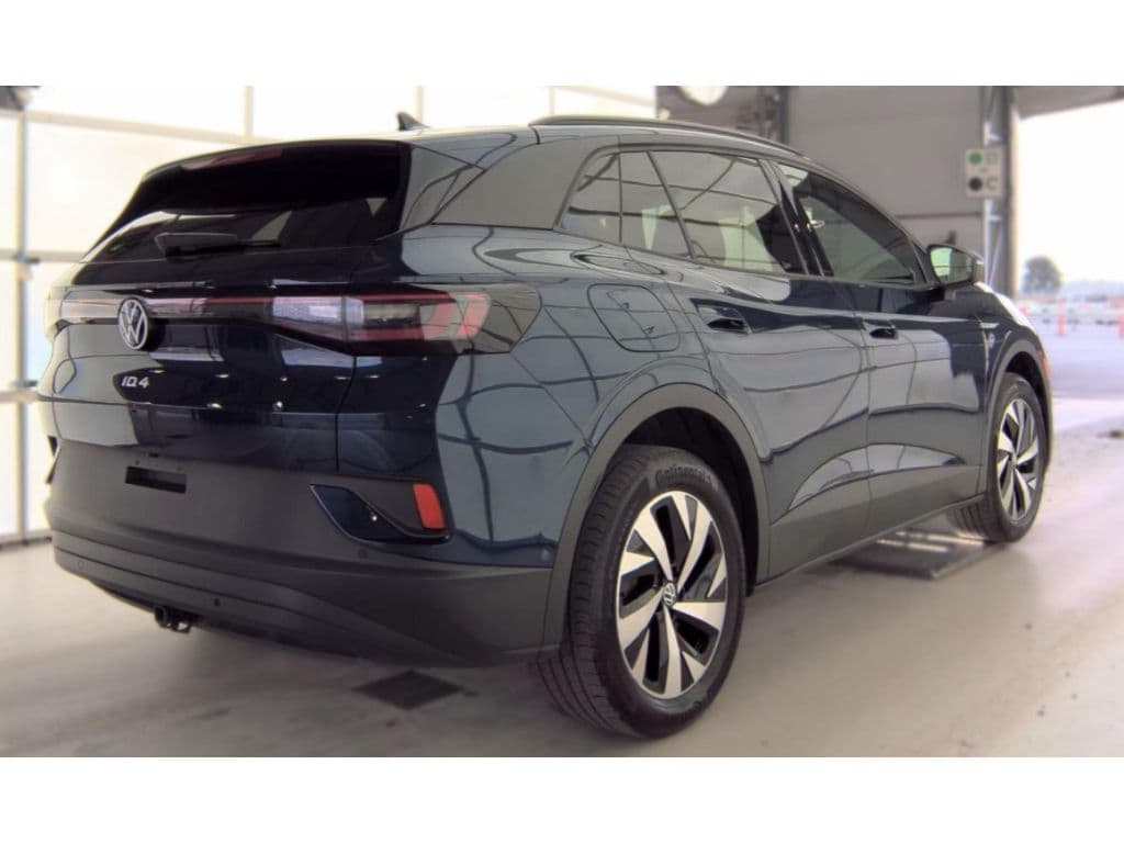 2023 Volkswagen ID.4 view 3