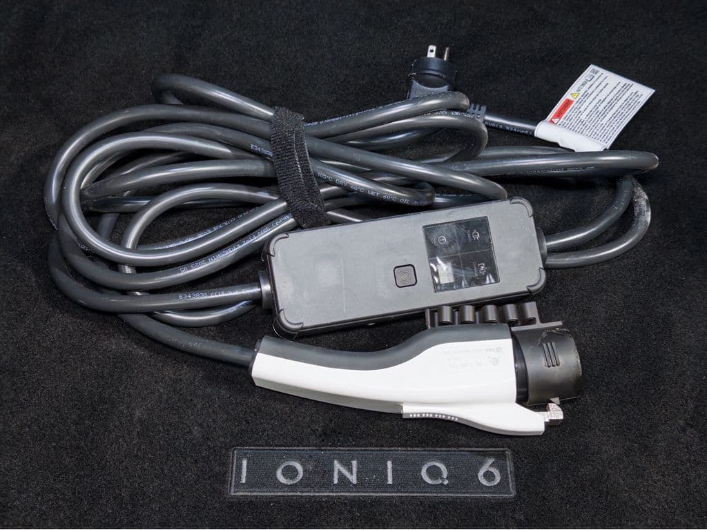 2023 Hyundai IONIQ 6 view 6