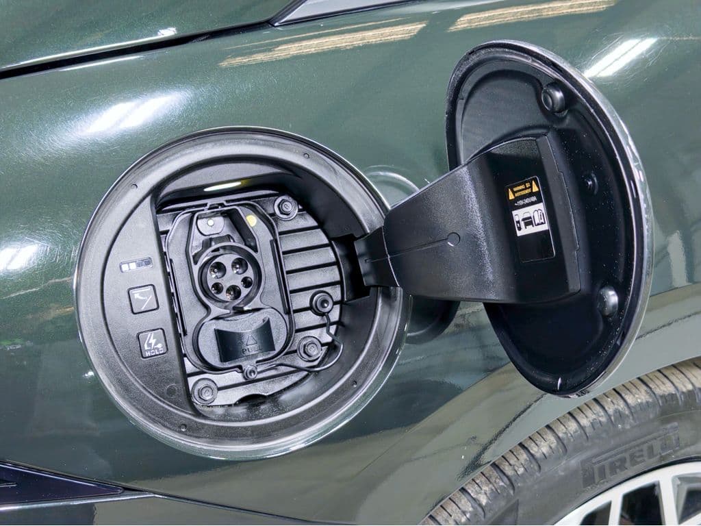 2023 Hyundai IONIQ 6 view 5