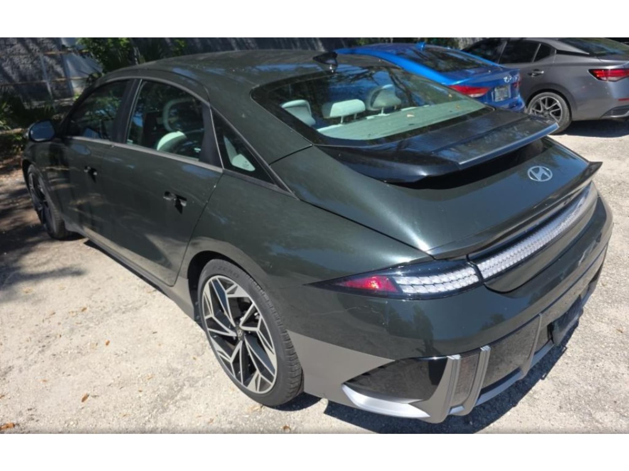 2023 Hyundai IONIQ 6 view 4