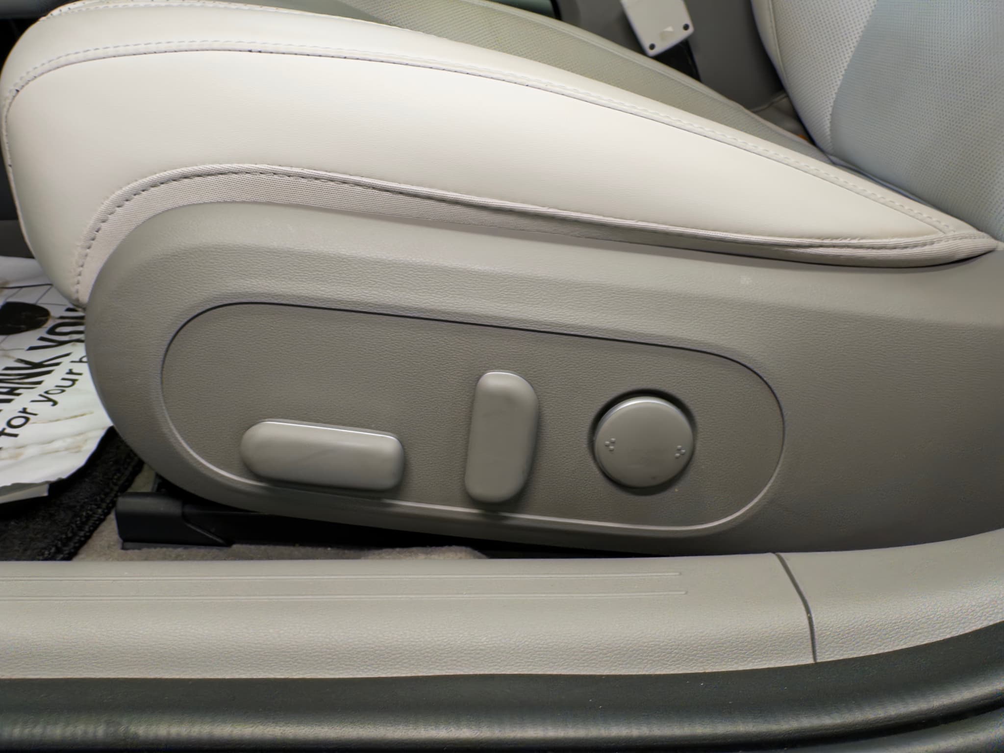 2023 Hyundai IONIQ 6 view 7