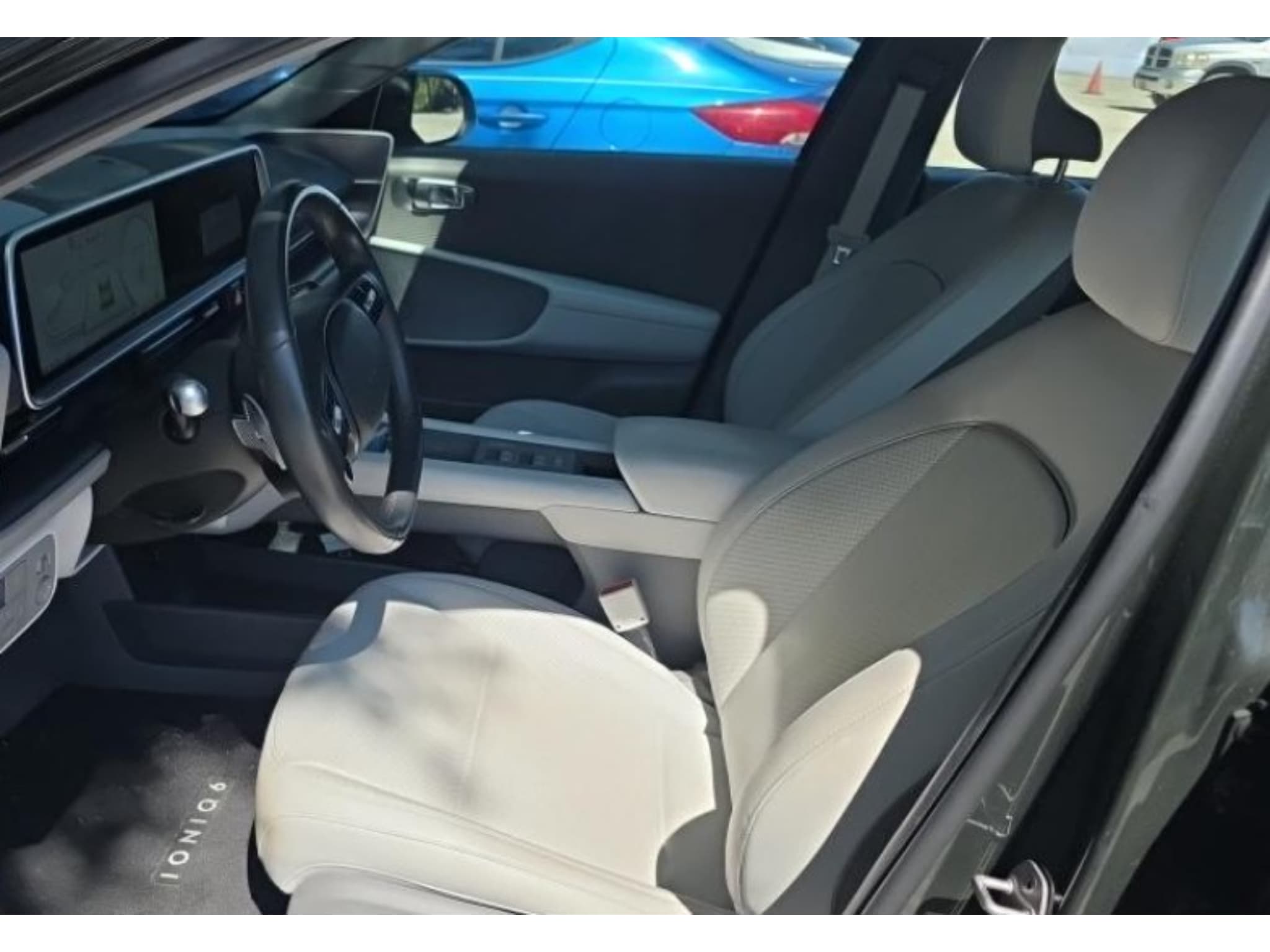 2023 Hyundai IONIQ 6 view 5