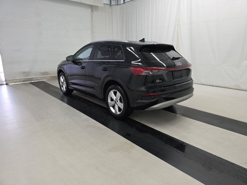 2022 Audi Q4 e-tron view 4