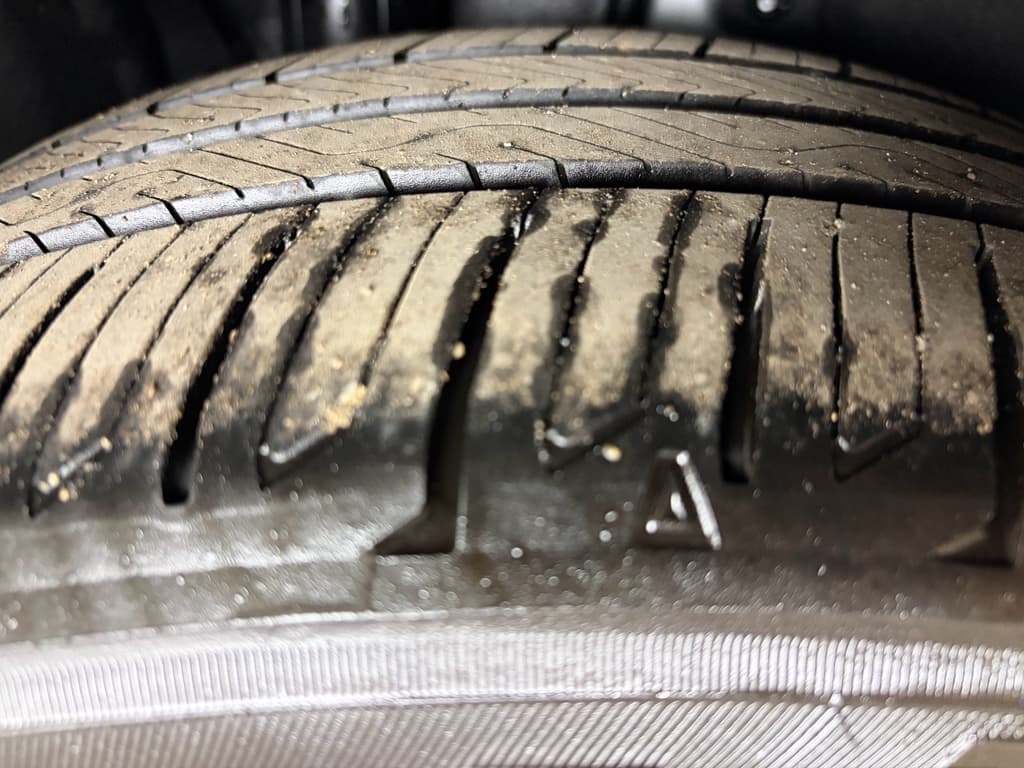 2025 Toyota Prius Prime view 26