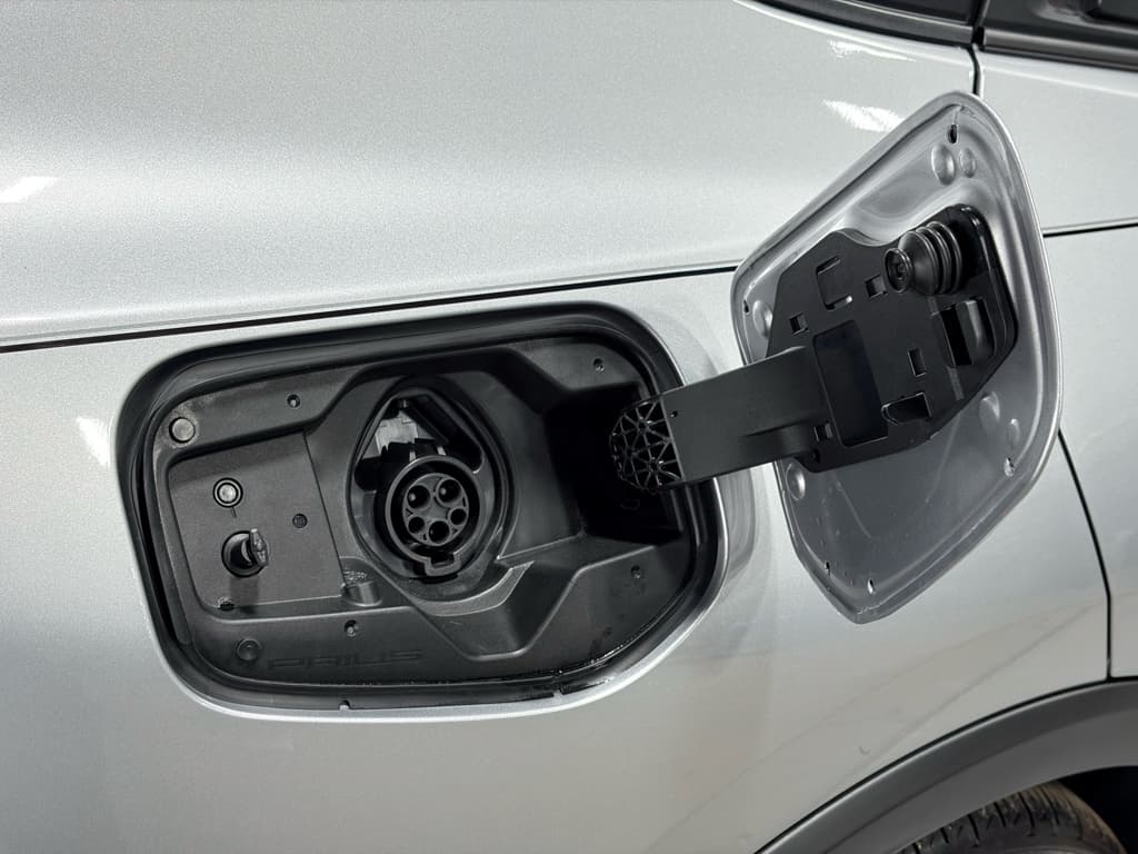 2025 Toyota Prius Prime view 5