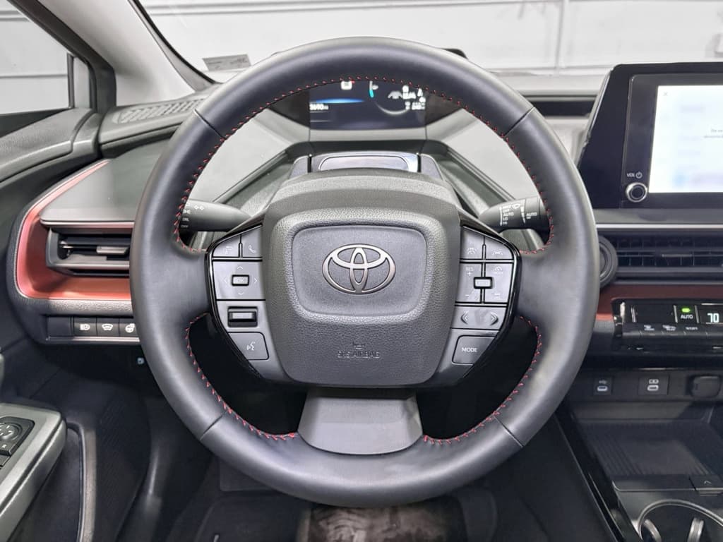 2025 Toyota Prius Prime view 7