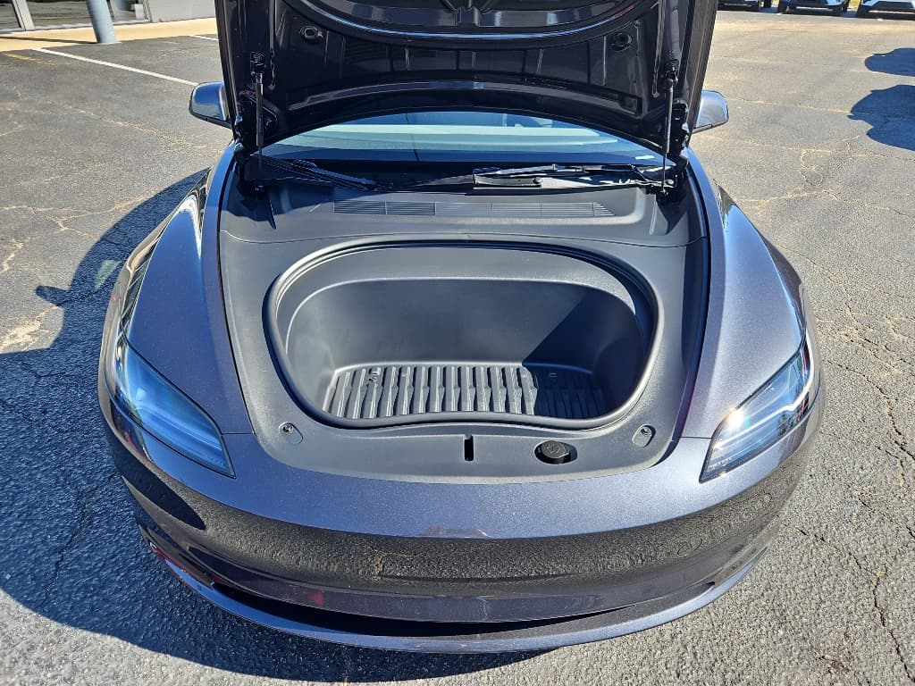 2025 Tesla Model 3 view 25