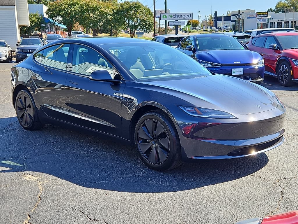 2025 Tesla Model 3 view 4