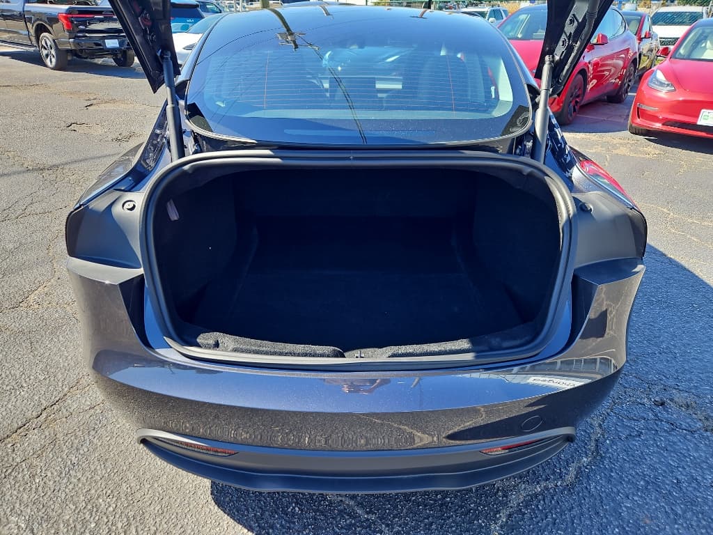 2025 Tesla Model 3 view 24