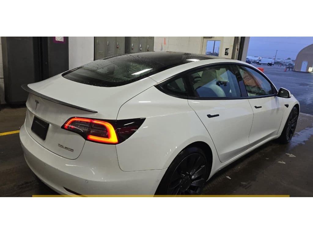 2021 Tesla Model 3 view 3