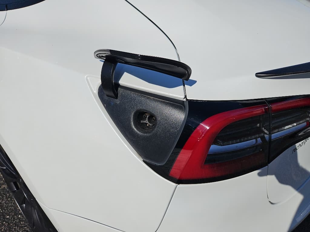 2021 Tesla Model 3 view 5