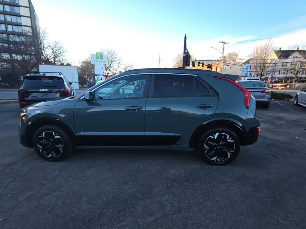 2023 Kia Niro EV view 2