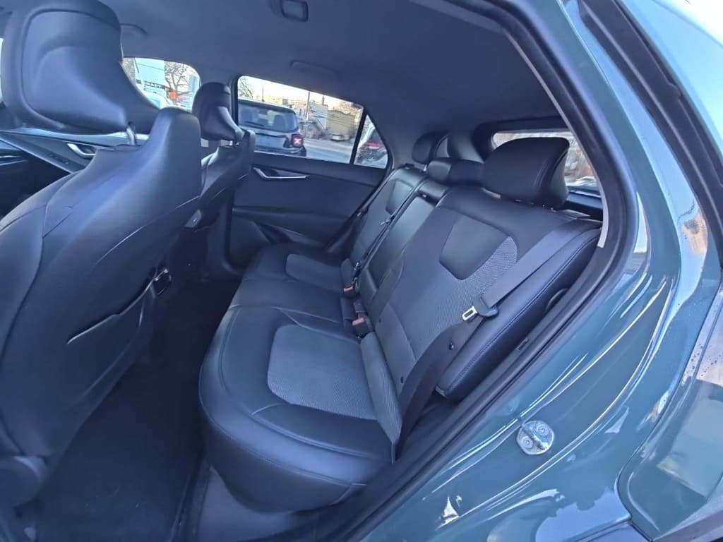 2023 Kia Niro EV view 6