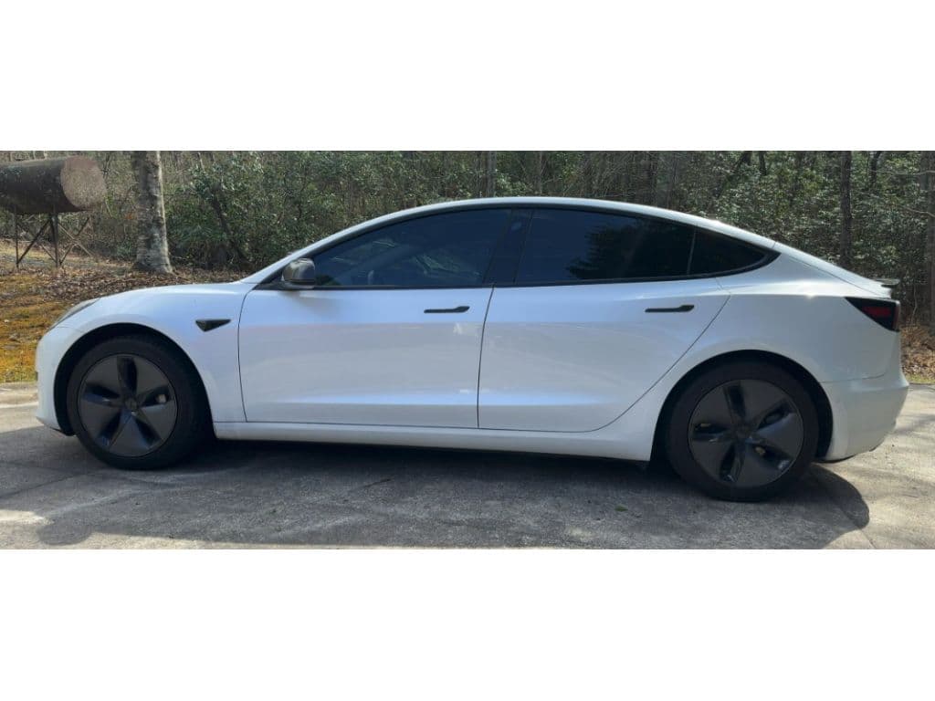 2018 Tesla Model 3 view 3