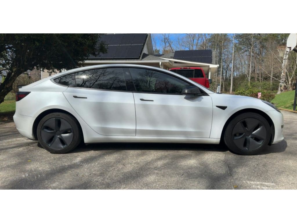 2018 Tesla Model 3 view 4