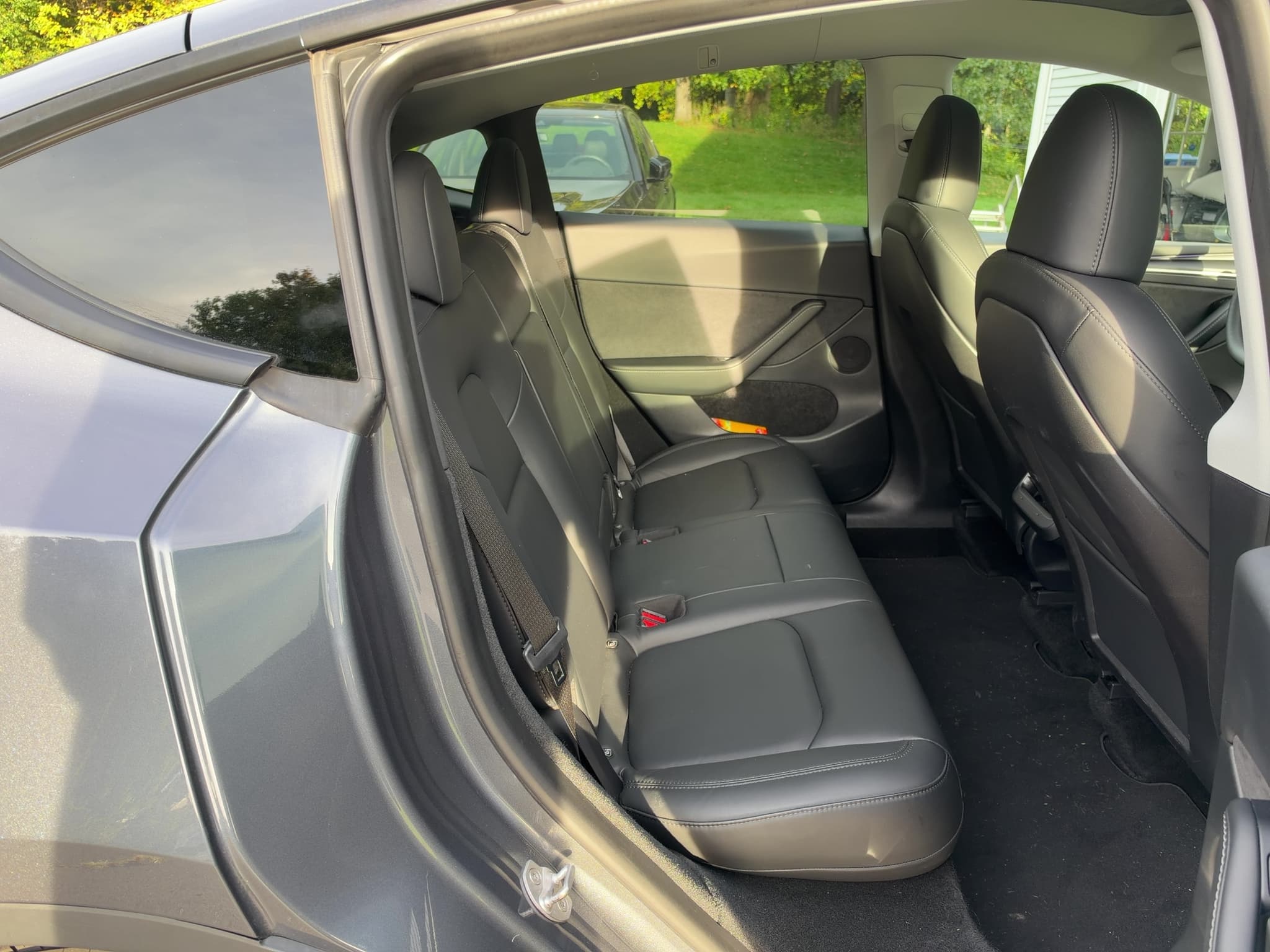 2023 Tesla Model Y view 3