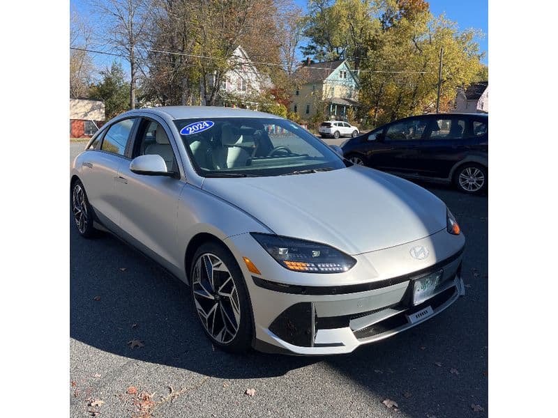 2024 Hyundai IONIQ 6 view 4