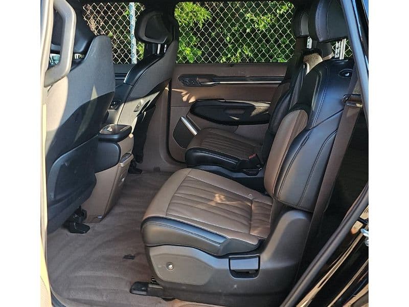 2025 Kia EV9 view 6