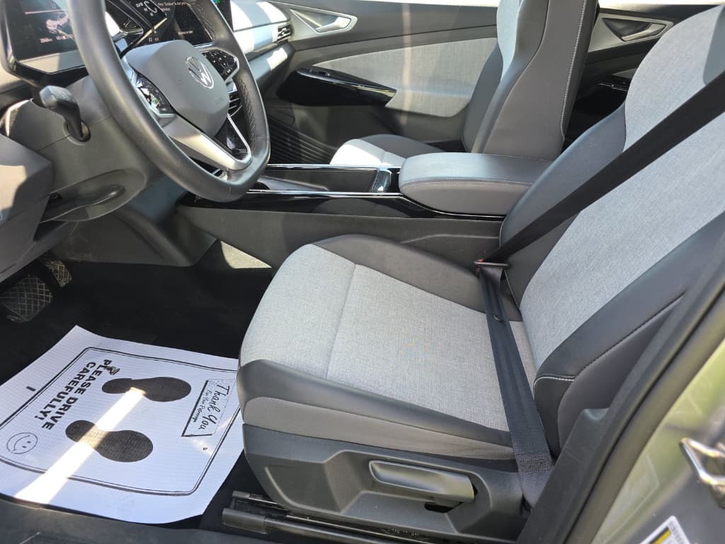 2023 Volkswagen ID.4 view 5