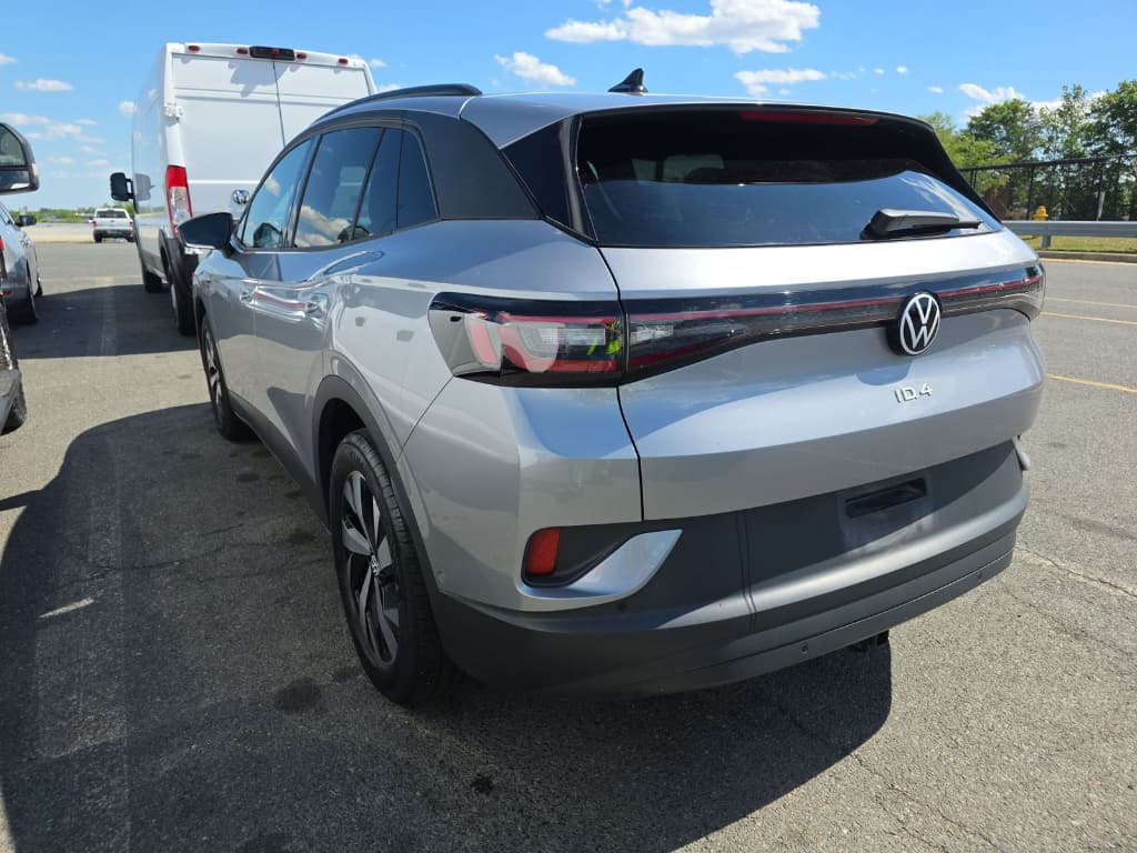 2023 Volkswagen ID.4 view 4