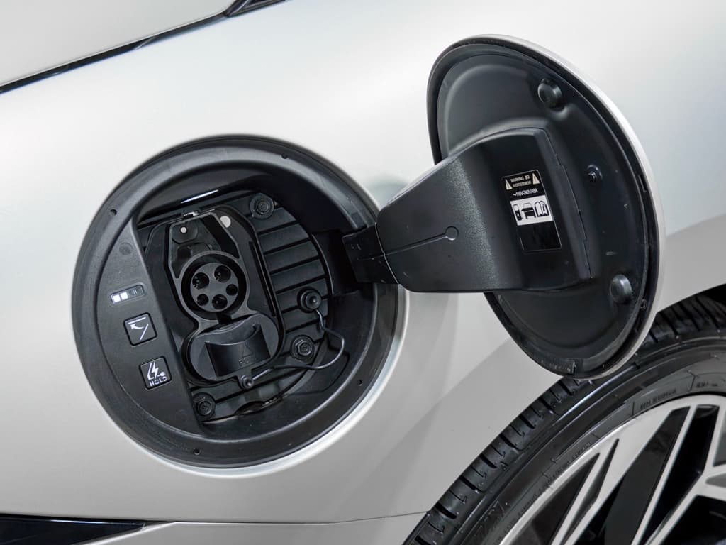 2024 Hyundai IONIQ 6 view 5