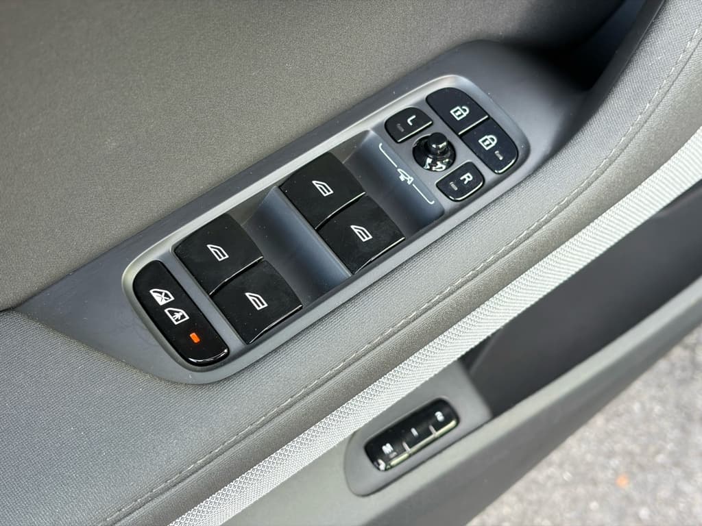 2022 Polestar Polestar 2 view 8