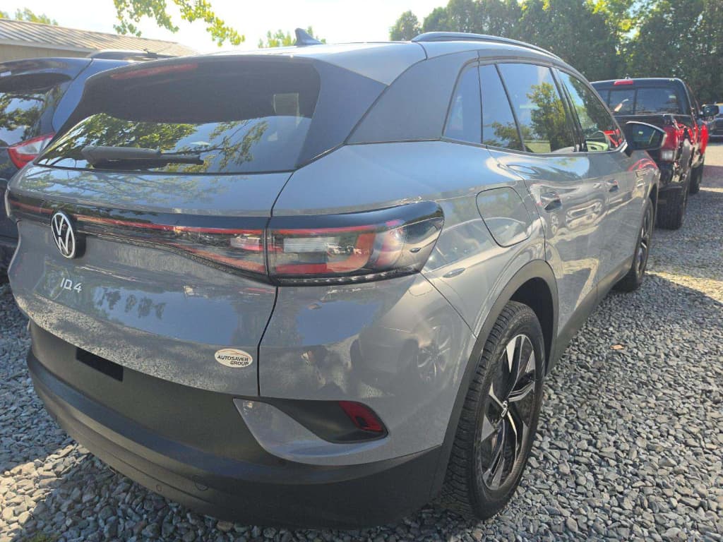2022 Volkswagen ID.4 view 3