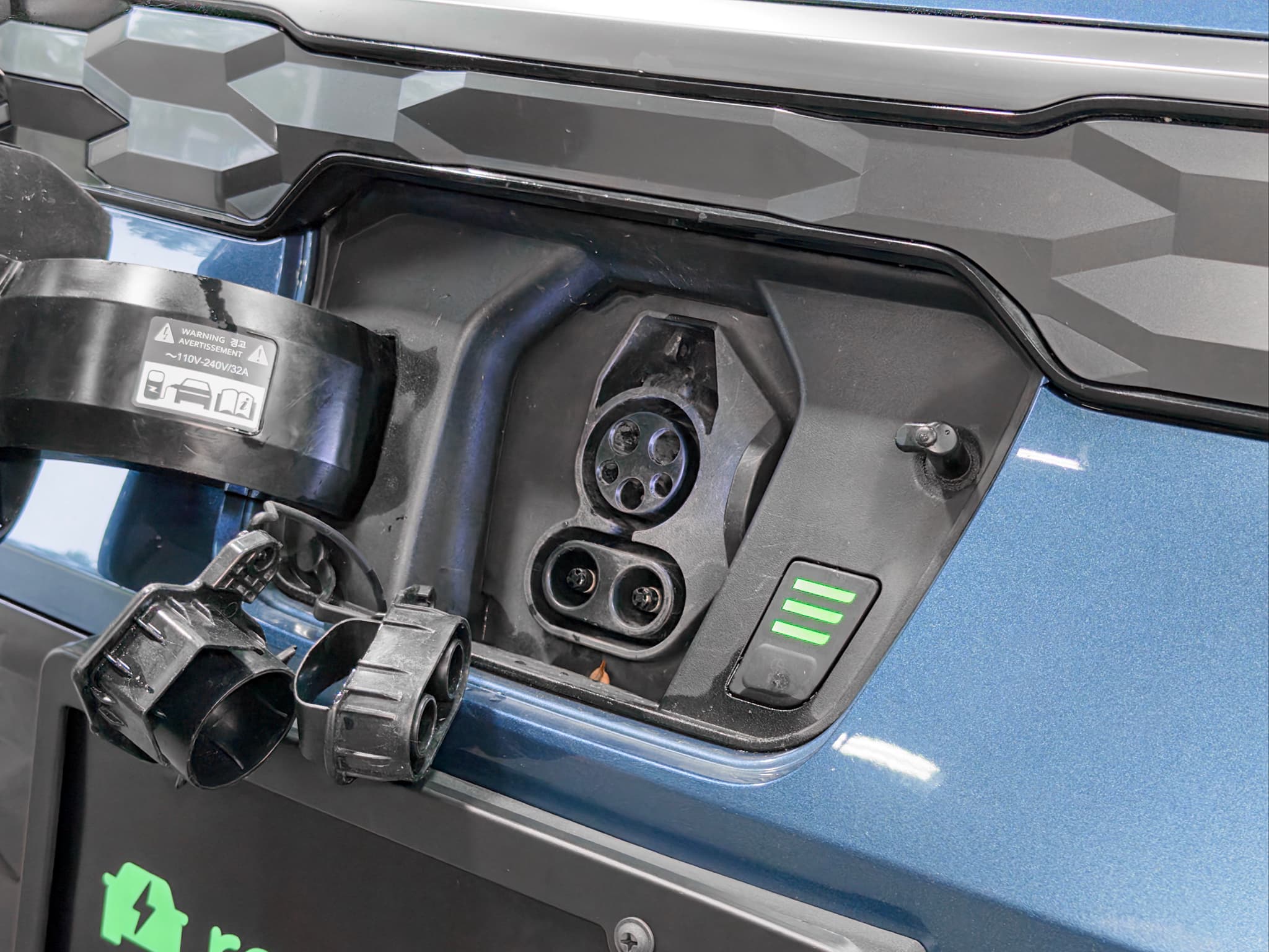 2023 Kia Niro EV view 5