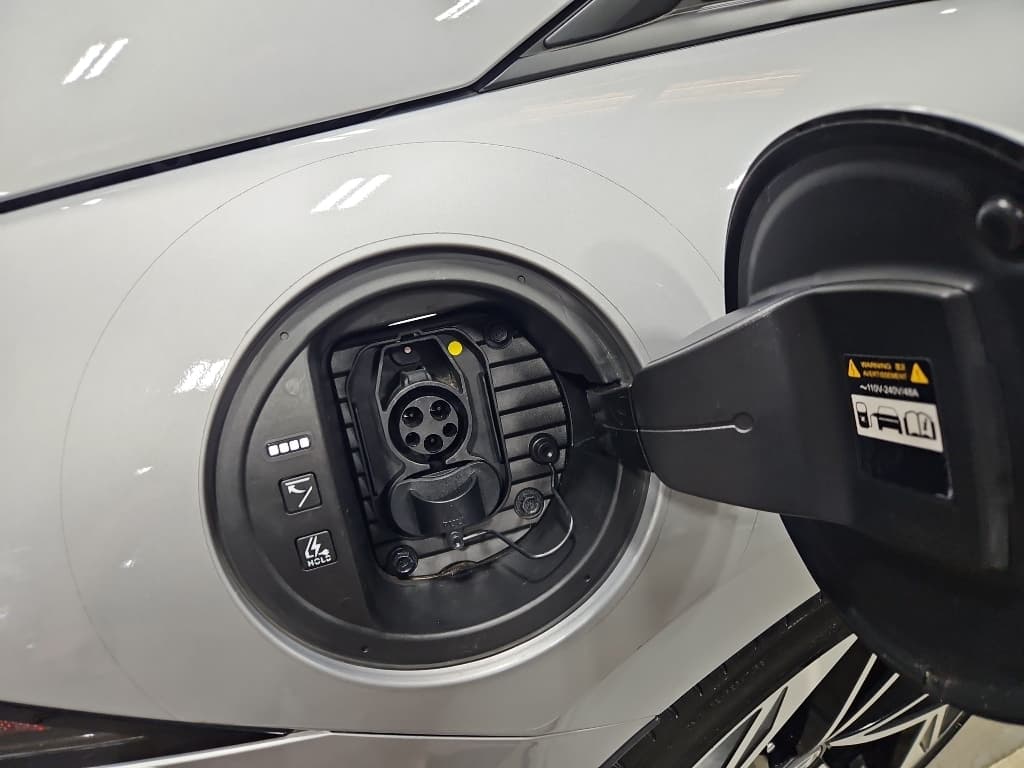 2024 Hyundai IONIQ 6 view 5