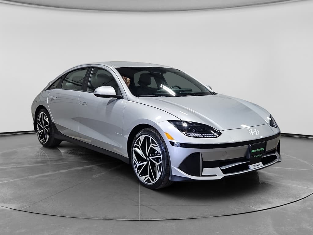 2024 Hyundai IONIQ 6 view 3