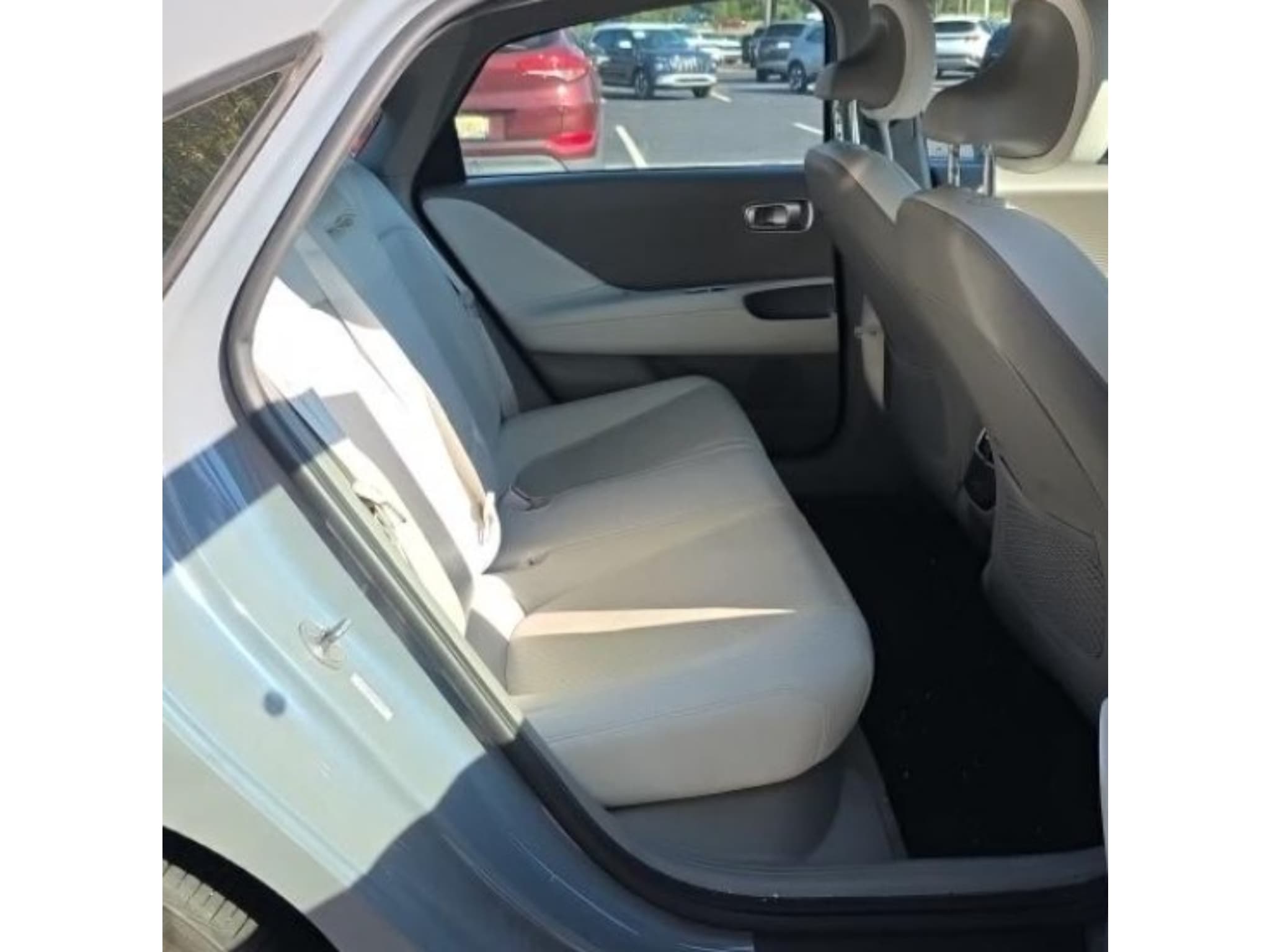 2024 Hyundai IONIQ 6 view 6