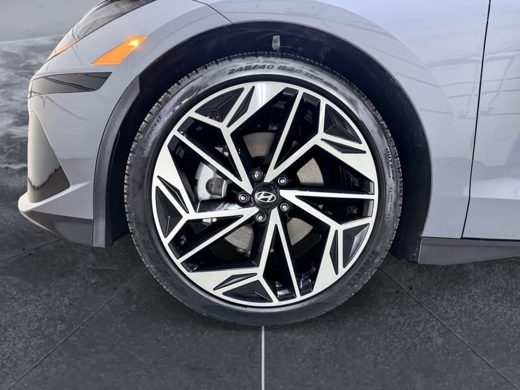 2024 Hyundai IONIQ 6 view 32