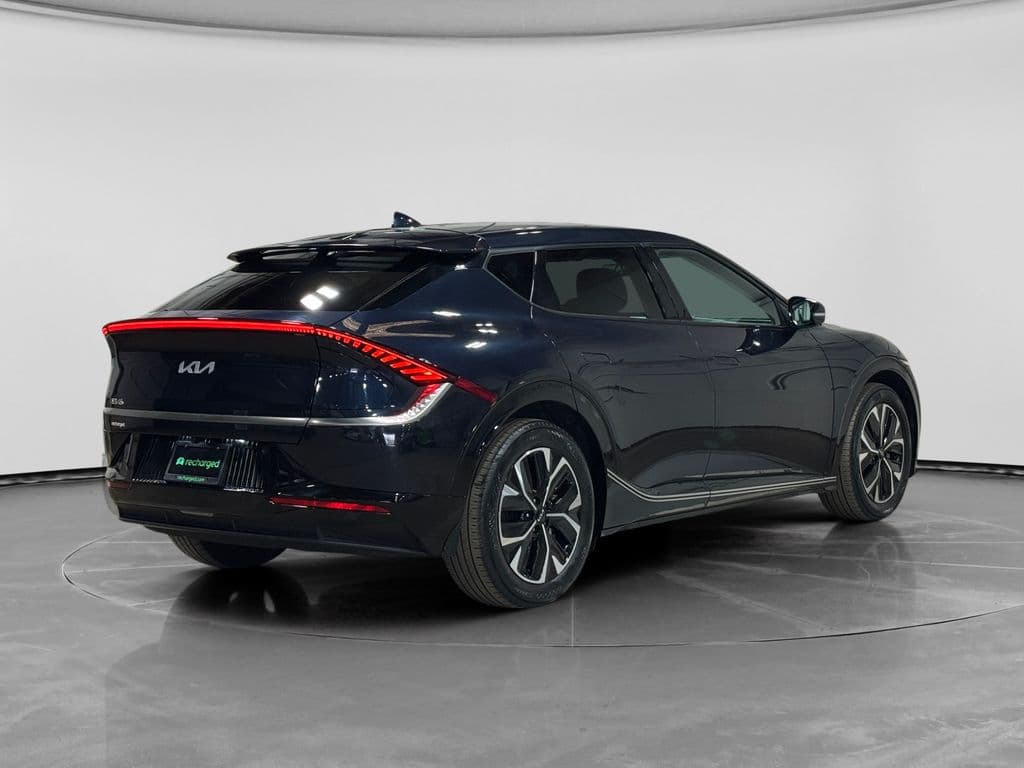 2022 Kia EV6 view 3