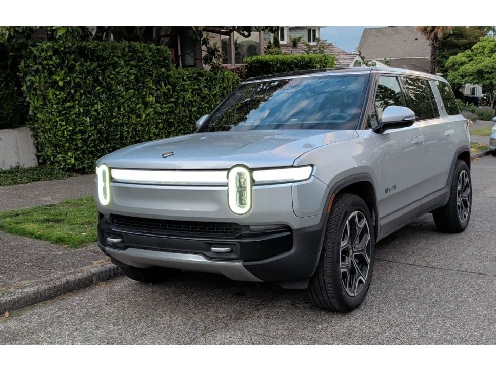 2025 Rivian R1S