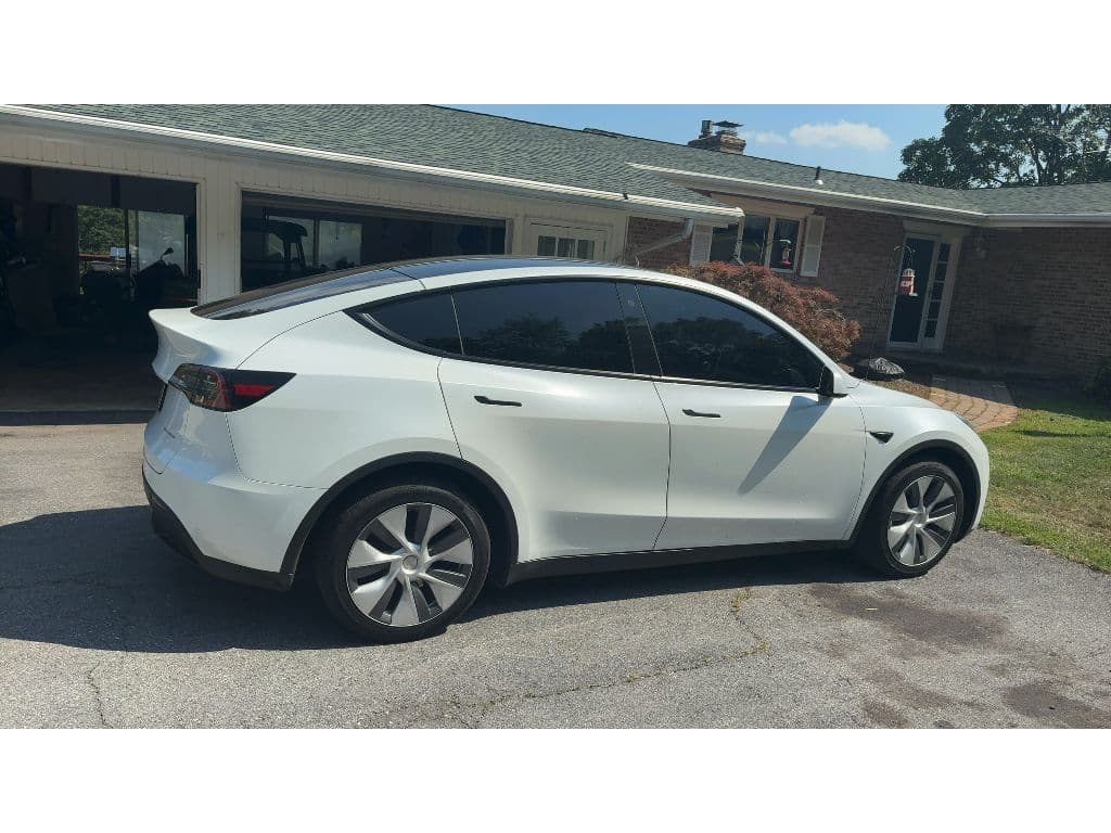 2023 Tesla Model Y view 3