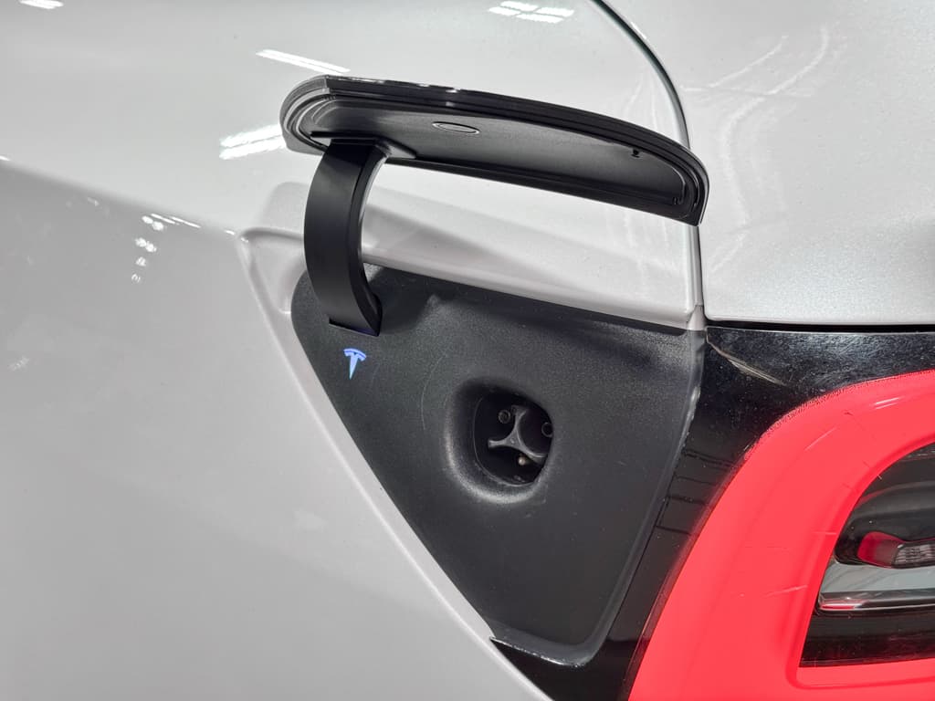 2021 Tesla Model 3 view 5