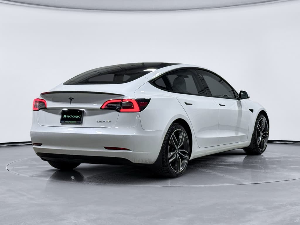 2021 Tesla Model 3 view 3