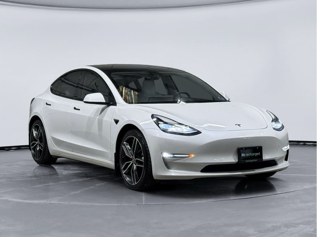 2021 Tesla Model 3 view 4