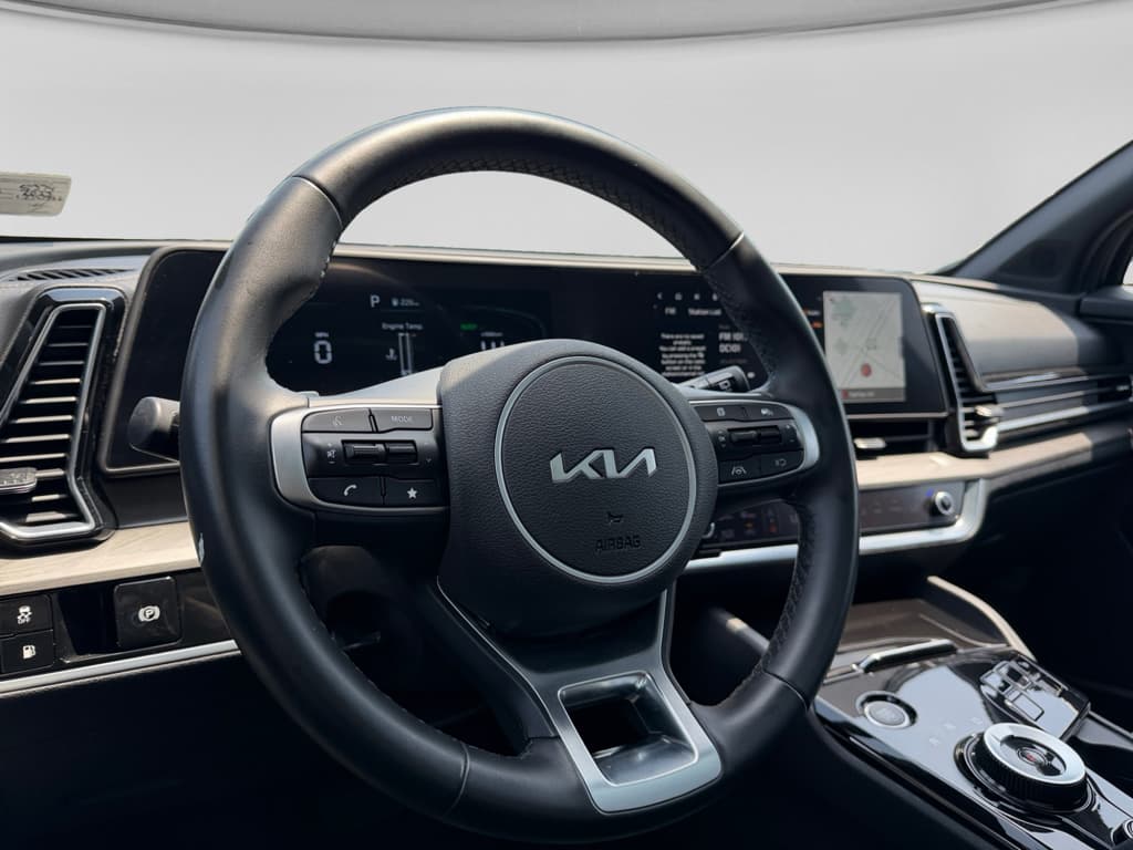 2023 Kia Sportage PHEV view 6