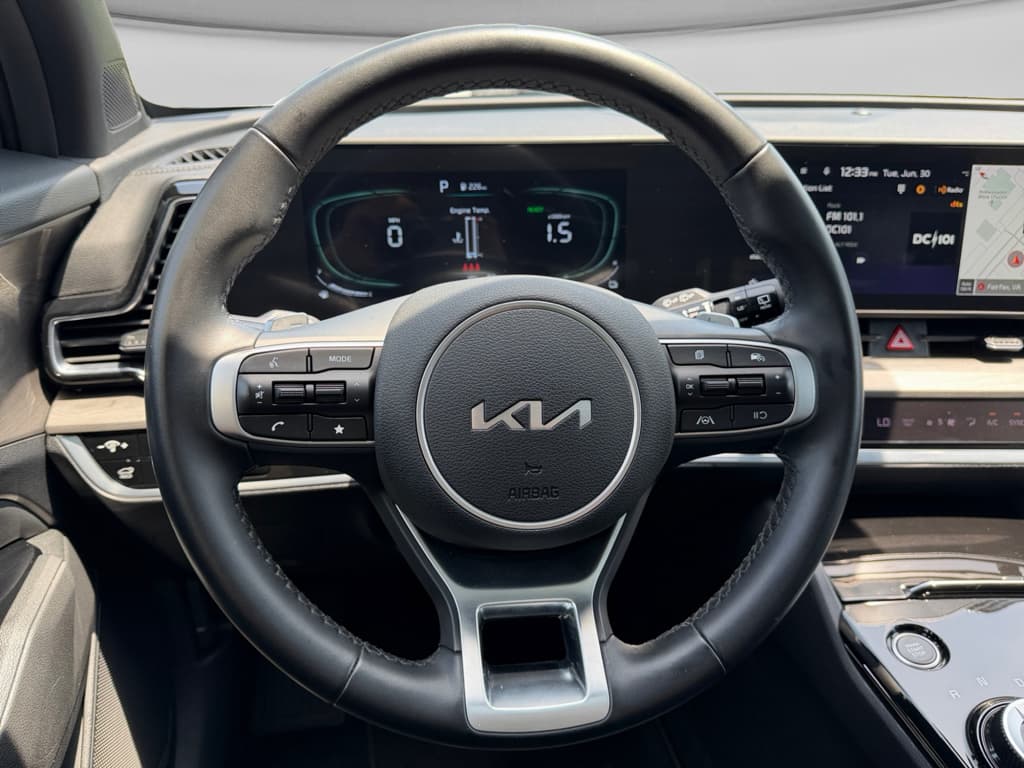 2023 Kia Sportage PHEV view 5