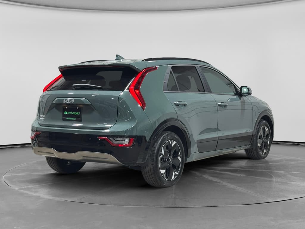 2023 Kia Niro EV view 3