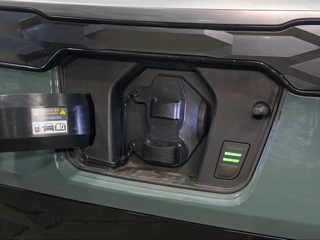 2023 Kia Niro EV view 5