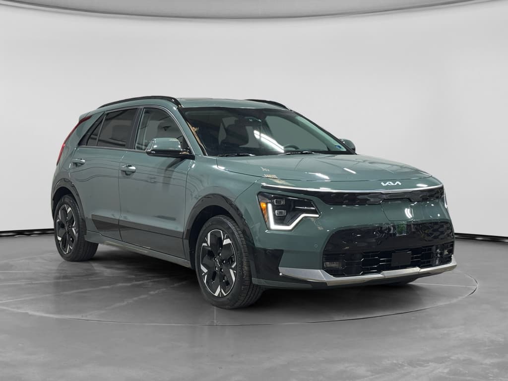 2023 Kia Niro EV view 4