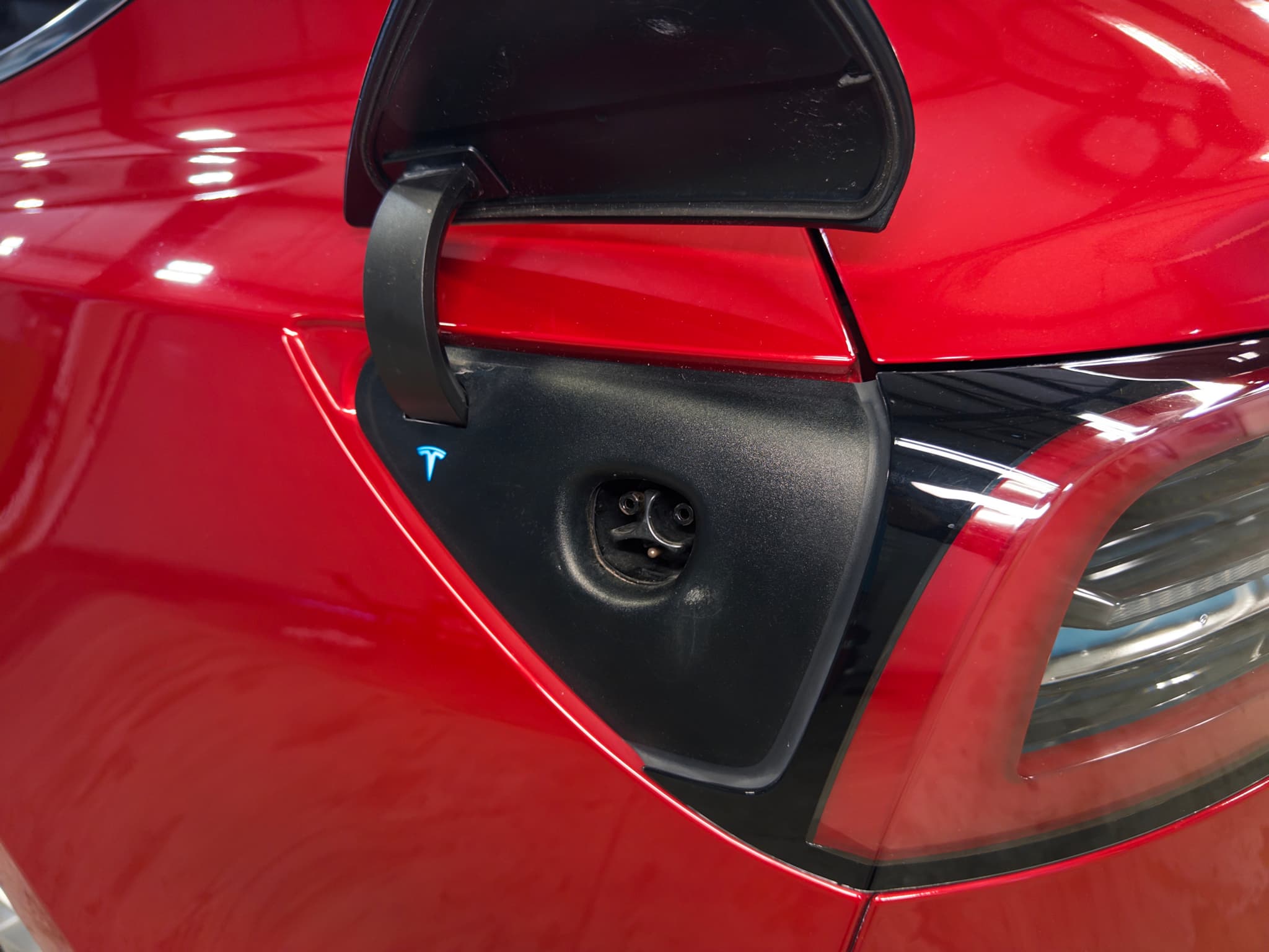 2018 Tesla Model 3 view 5