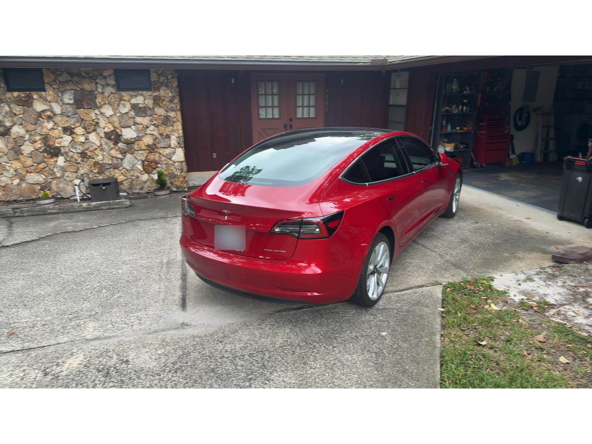 2018 Tesla Model 3 view 5