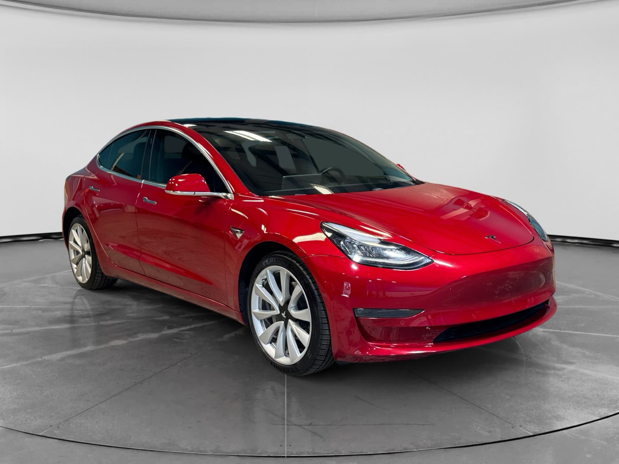 2018 Tesla Model 3 view 4