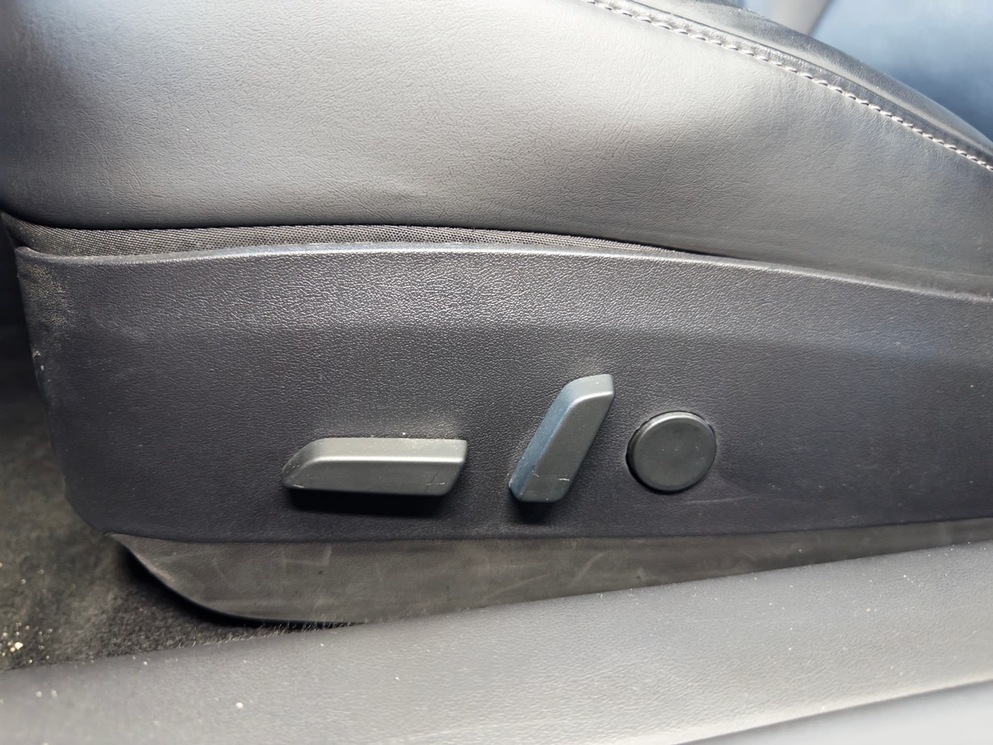 2018 Tesla Model 3 view 6