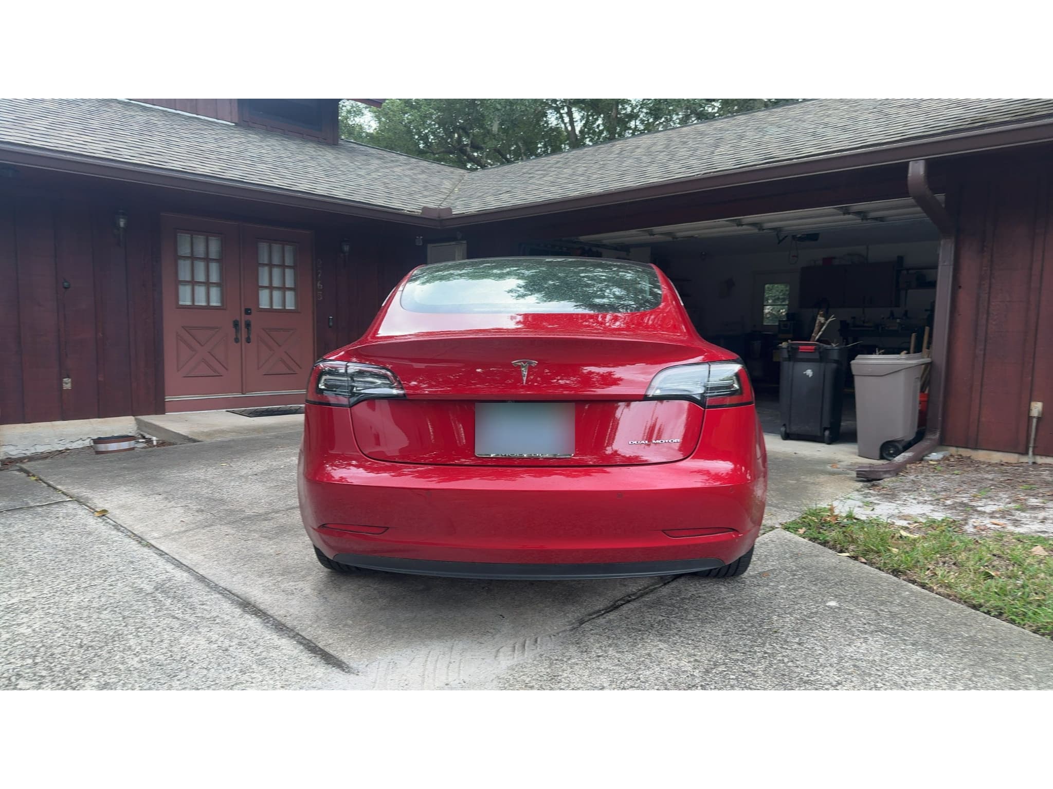 2018 Tesla Model 3 view 4