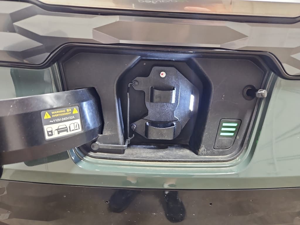 2023 Kia Niro EV view 5
